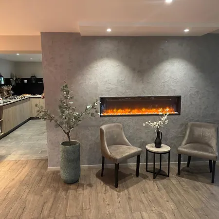 弗勒托恩酒店 3* Førde