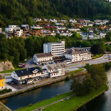 酒店 - Unike Førde