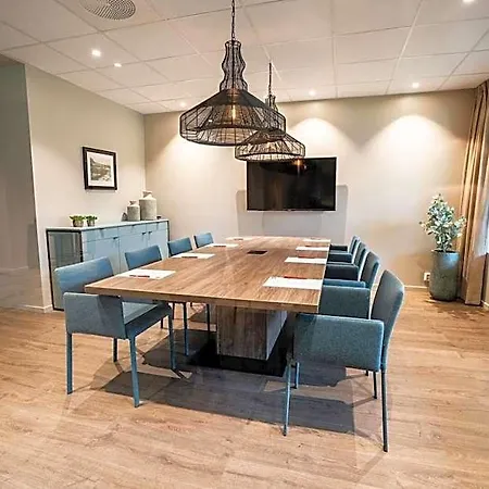 - Unike 4* Førde